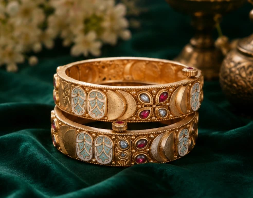 Royal Rajwadi Kundan Churi