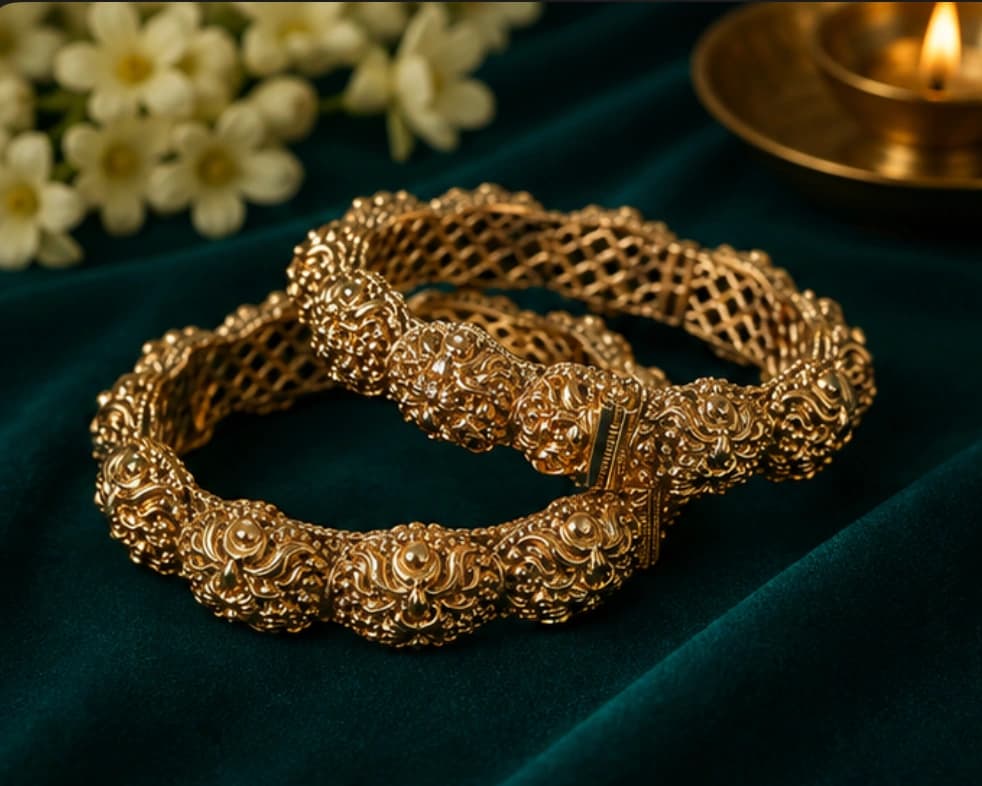 Royal Antique Gold Polish Churi